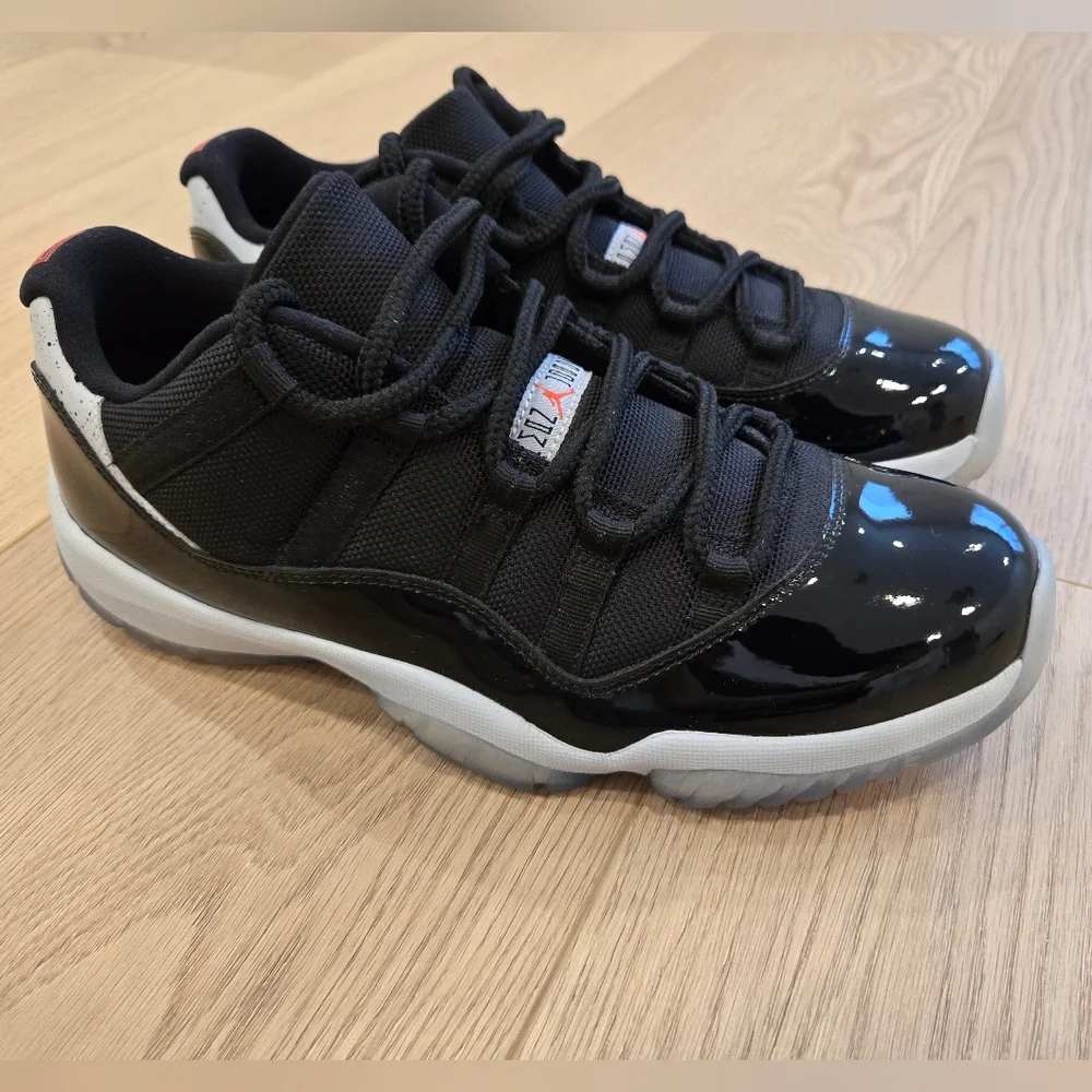 Jordan 11 Low "Infrared" - Picture 1 of 7